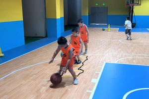 如何系统练习篮球的身体对抗训练?
